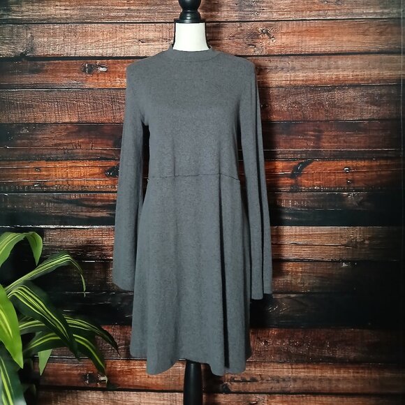 NWOT Abound Sweater Dress S Super Soft Gray Flared Sleeve Shift Oversized - Picture 2 of 9